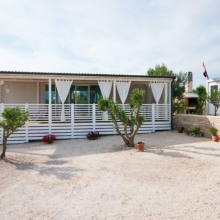 Hotel Camp San Antonio Biograd Na Moru Esterno foto