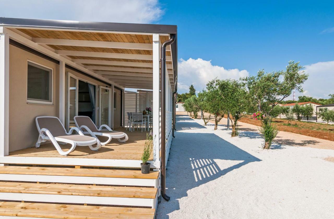 Hotel Camp San Antonio Biograd Na Moru Esterno foto