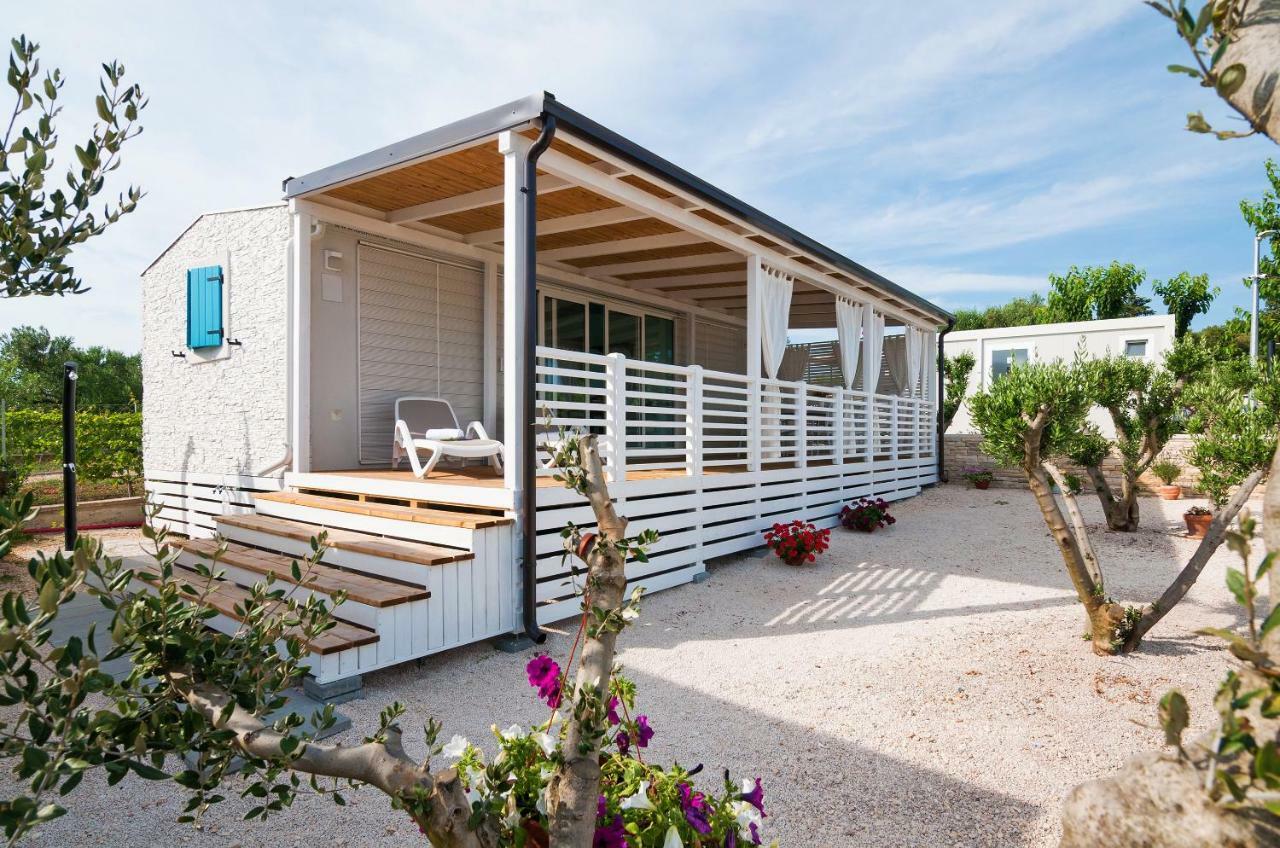 Hotel Camp San Antonio Biograd Na Moru Esterno foto