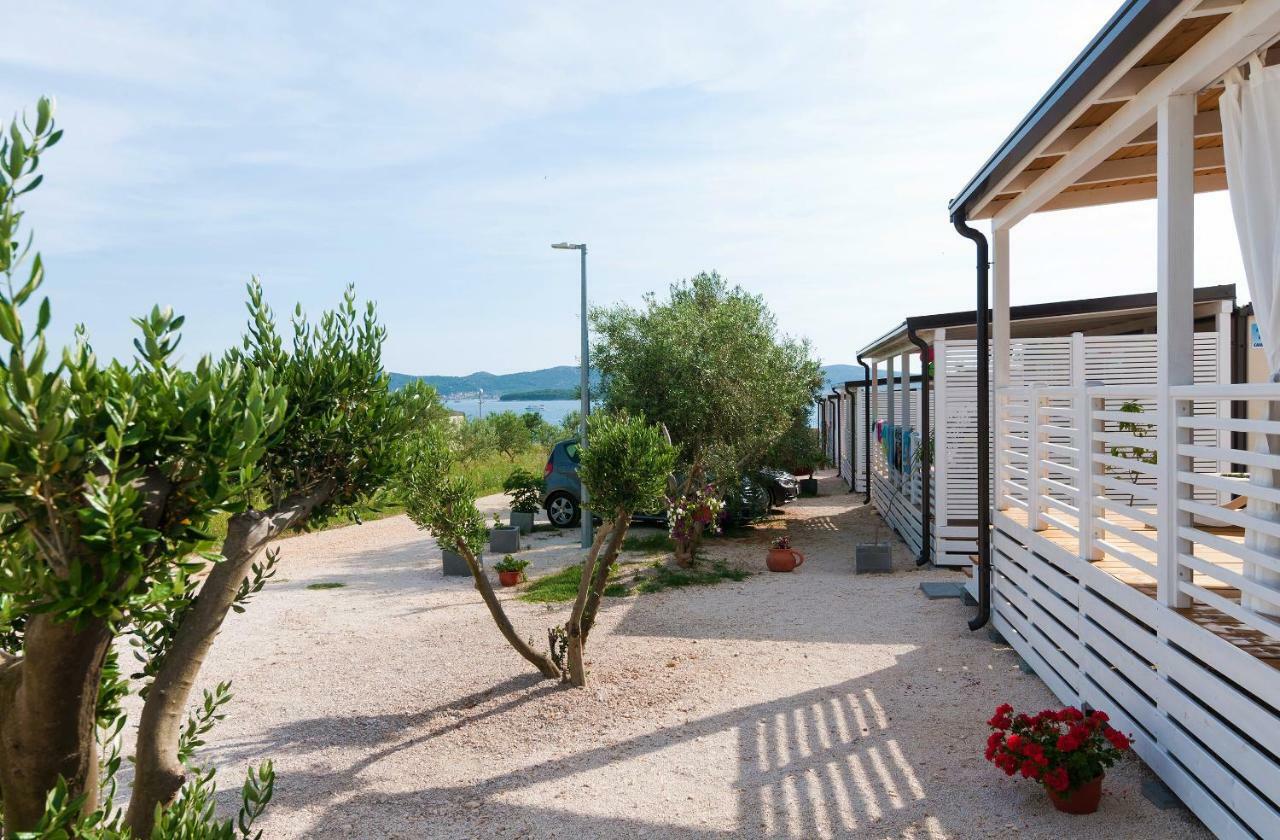Hotel Camp San Antonio Biograd Na Moru Esterno foto